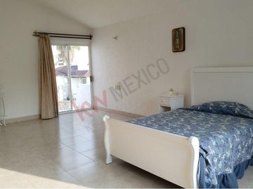 RESIDENCIA EN VENTA DENTRO DE CONDOMINIO PEDREGAL DE QUERÉTARO QUE SE ENCUENTRA CON UNA EXCELENTE UBICACIÓN   A 1 MINUTO DE BERNARDO QUINTANA