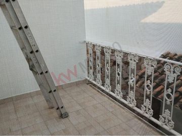 RESIDENCIA EN VENTA DENTRO DE CONDOMINIO PEDREGAL DE QUERÉTARO QUE SE ENCUENTRA CON UNA EXCELENTE UBICACIÓN   A 1 MINUTO DE BERNARDO QUINTANA