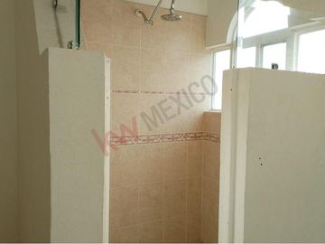 RESIDENCIA EN VENTA DENTRO DE CONDOMINIO PEDREGAL DE QUERÉTARO QUE SE ENCUENTRA CON UNA EXCELENTE UBICACIÓN   A 1 MINUTO DE BERNARDO QUINTANA