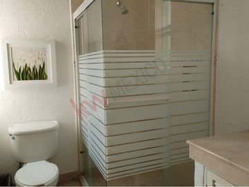 RESIDENCIA EN VENTA DENTRO DE CONDOMINIO PEDREGAL DE QUERÉTARO QUE SE ENCUENTRA CON UNA EXCELENTE UBICACIÓN   A 1 MINUTO DE BERNARDO QUINTANA