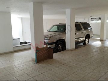 RESIDENCIA EN VENTA DENTRO DE CONDOMINIO PEDREGAL DE QUERÉTARO QUE SE ENCUENTRA CON UNA EXCELENTE UBICACIÓN   A 1 MINUTO DE BERNARDO QUINTANA