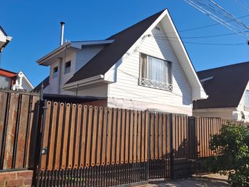 SE VENDE HERMOSA CASA EN VILLA ALEMANA