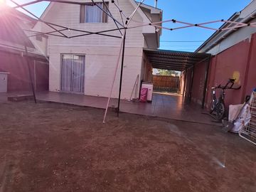 SE VENDE HERMOSA CASA EN VILLA ALEMANA