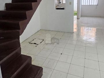 Casa en condominio en venta en San Felipe Tlalmimilolpan, Toluca, México