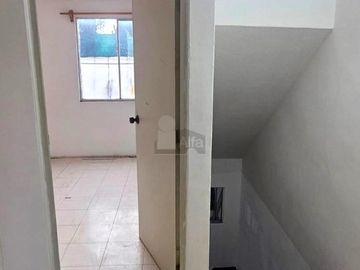 Casa en condominio en venta en San Felipe Tlalmimilolpan, Toluca, México