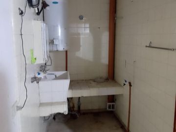 Casa de 4 ambientes en Venta en Mataderos