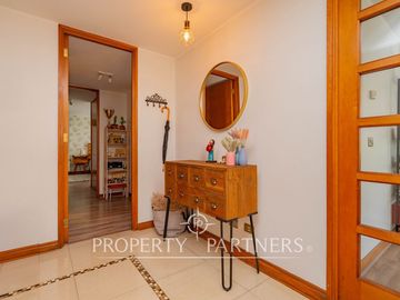 Oportunidad!! Amplio departamento con excelente ubicación en Las Condes!