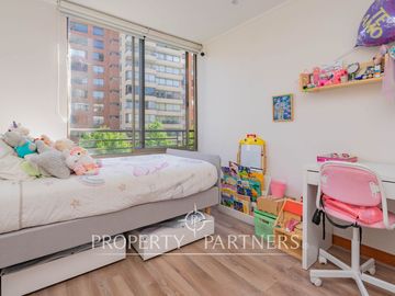 Oportunidad!! Amplio departamento con excelente ubicación en Las Condes!