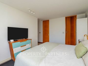 Oportunidad!! Amplio departamento con excelente ubicación en Las Condes!