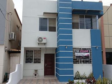 Casa en Venta Urbanización Castilla  Vía Salitre Samborondón IngP