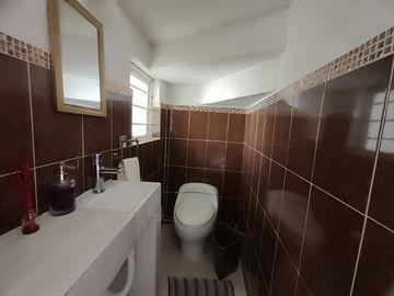 CASA EN VENTA EL ROBLE I ZONA GUADALUPE CALERAS