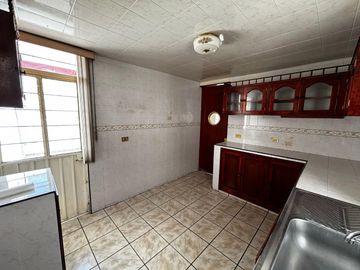 CASA EN VENTA 1 PISO 