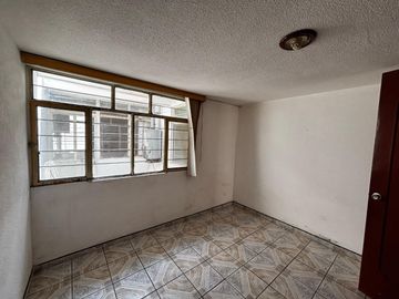 CASA EN VENTA 1 PISO 