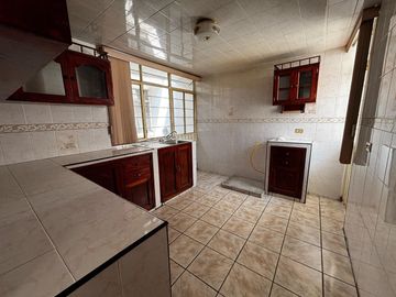 CASA EN VENTA 1 PISO 