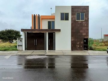 Casa en Venta en Lomas de Banthi, San Juan del Río, Queretaro.