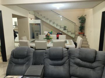 Casa en Venta en Lomas de Banthi, San Juan del Río, Queretaro.