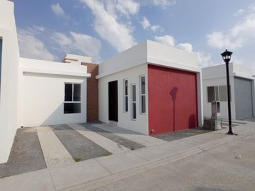 Casa en Venta en Fraccionamiento Chabacanos, San Juan del Río, Querétaro.