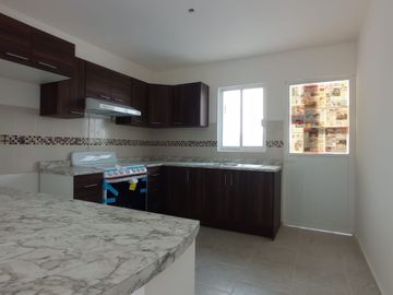 Casa en Venta en Fraccionamiento Chabacanos, San Juan del Río, Querétaro.