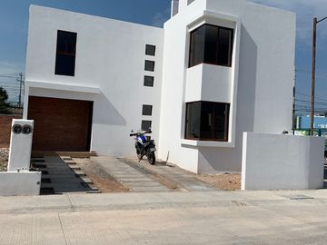 Casa en Venta Fraccionamiento Ribera del Río.