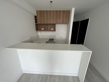 Departamento a estrenar de 1 ambiente con vistas increíbles al verde!