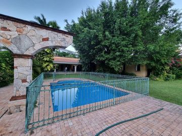 Casa en venta al norte de Mérida dentro de privada en San Ramon nrt