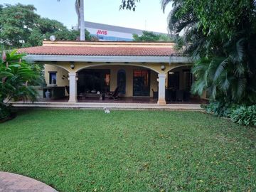Casa en venta al norte de Mérida dentro de privada en San Ramon nrt