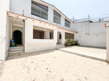 CASA EN LA MOLINA PARA REMODELAR