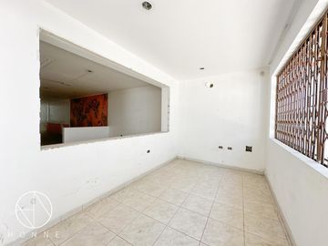 CASA EN LA MOLINA PARA REMODELAR