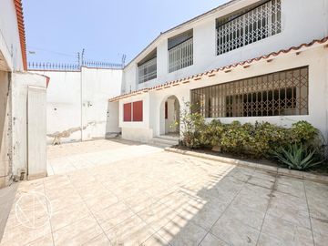 CASA EN LA MOLINA PARA REMODELAR