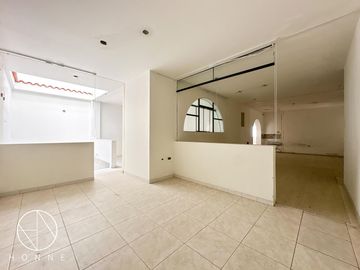 CASA EN LA MOLINA PARA REMODELAR