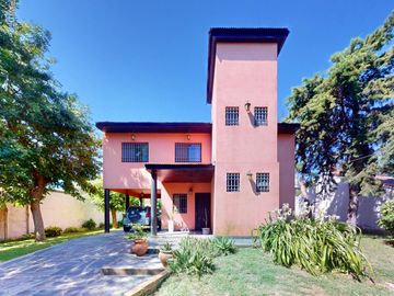 169 e/ 41 y 42, La Plata - Casa en VENTA