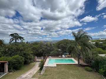 Casa en Venta de 4 Dormitorios con Pileta - Talar de Mendiolaza