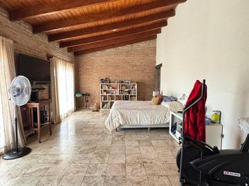 Casa en Venta de 4 Dormitorios con Pileta - Talar de Mendiolaza