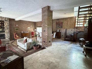 Casa en Venta de 4 Dormitorios con Pileta - Talar de Mendiolaza