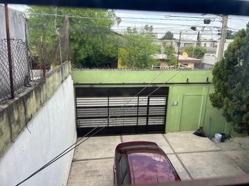 Casa con gran terreno en Venta, Col. Coahuila Juarez NL