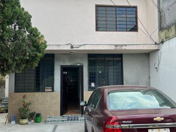 Casa con gran terreno en Venta, Col. Coahuila Juarez NL