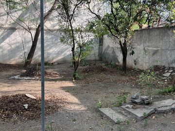 Casa con gran terreno en Venta, Col. Coahuila Juarez NL