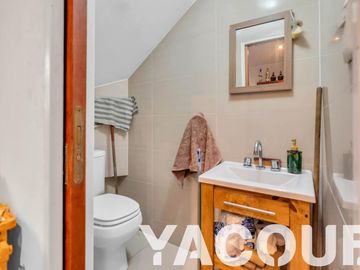 Casa en PH - 6 Dormitorios 5 Baños - 403,62Mts2 - Boedo