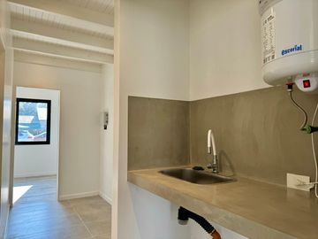 Casa en  Venta en City Bell a Estrenar de Dos dormitorios con Parque