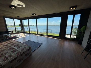 Casa 6 Amb a Estrenar en Venta, Lote Al Lago en Barrio Marinas. Puertos del Lago