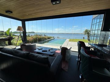 Casa 6 Amb a Estrenar en Venta, Lote Al Lago en Barrio Marinas. Puertos del Lago
