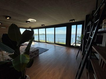 Casa 6 Amb a Estrenar en Venta, Lote Al Lago en Barrio Marinas. Puertos del Lago