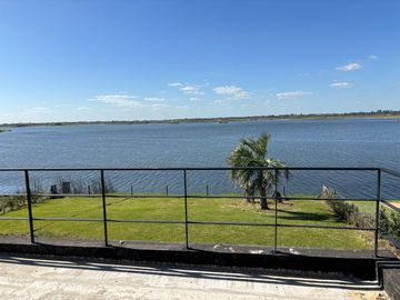 Casa 6 Amb a Estrenar en Venta, Lote Al Lago en Barrio Marinas. Puertos del Lago