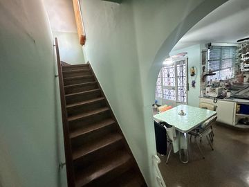 ¡OPORTUNIDAD DE CHALET DE EPOCA!