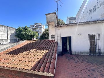 ¡OPORTUNIDAD DE CHALET DE EPOCA!