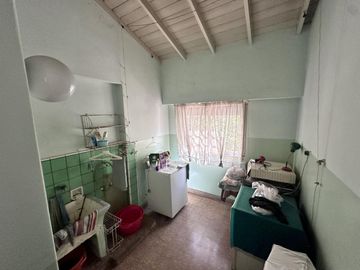 ¡OPORTUNIDAD DE CHALET DE EPOCA!