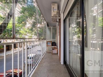 3 ambientes luminoso con patio en Recoleta
