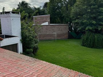 Quinta en  venta en barrio Brigadier López. Apta crédito.
