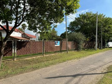 Quinta en  venta en barrio Brigadier López. Apta crédito.