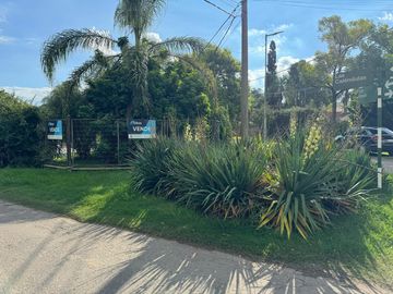 Quinta en  venta en barrio Brigadier López. Apta crédito.
